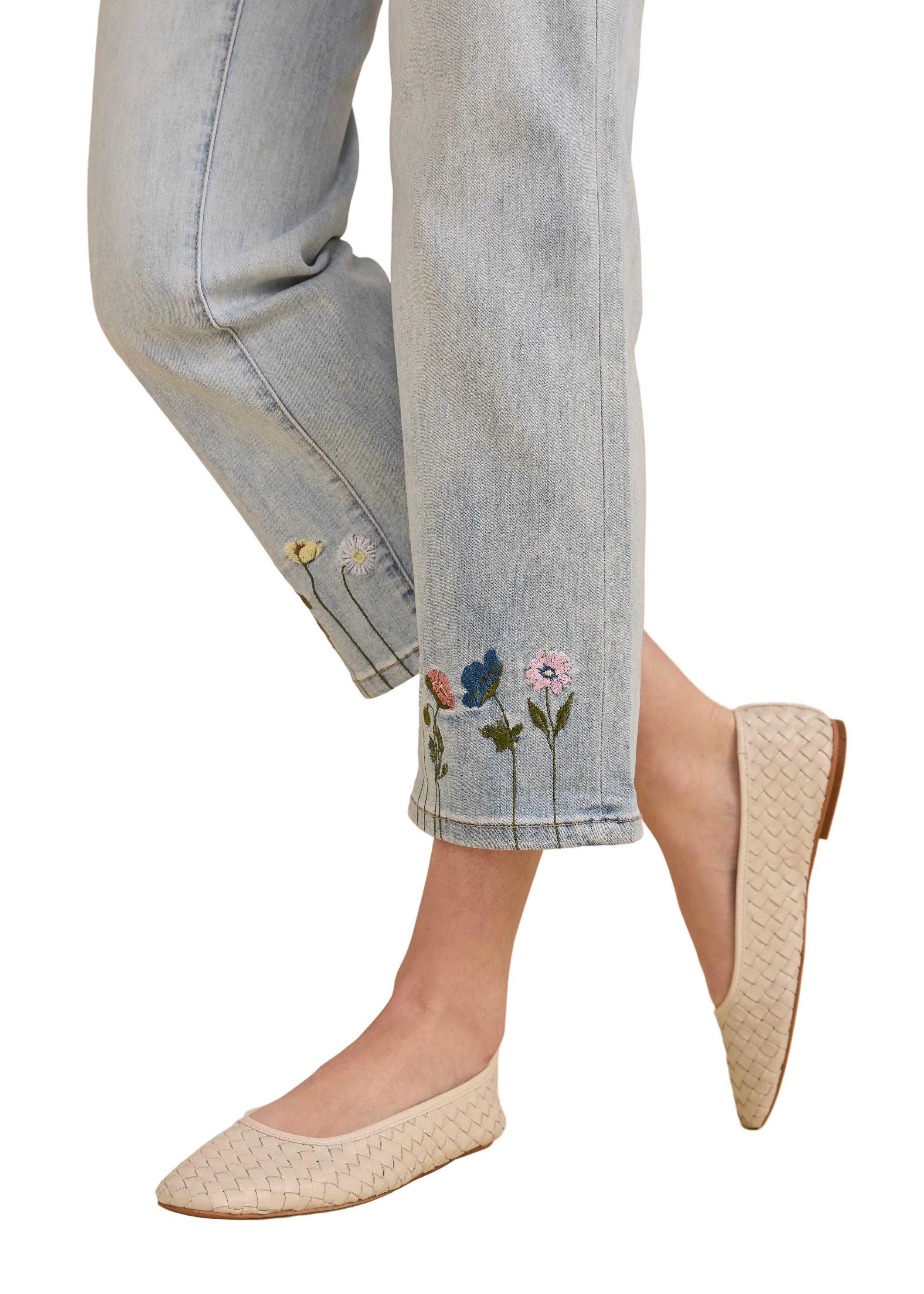 FDJ French Dressing Pull-on Straight Leg Embroidered Crop Jean (2489669)(Light Wash) - Image 2