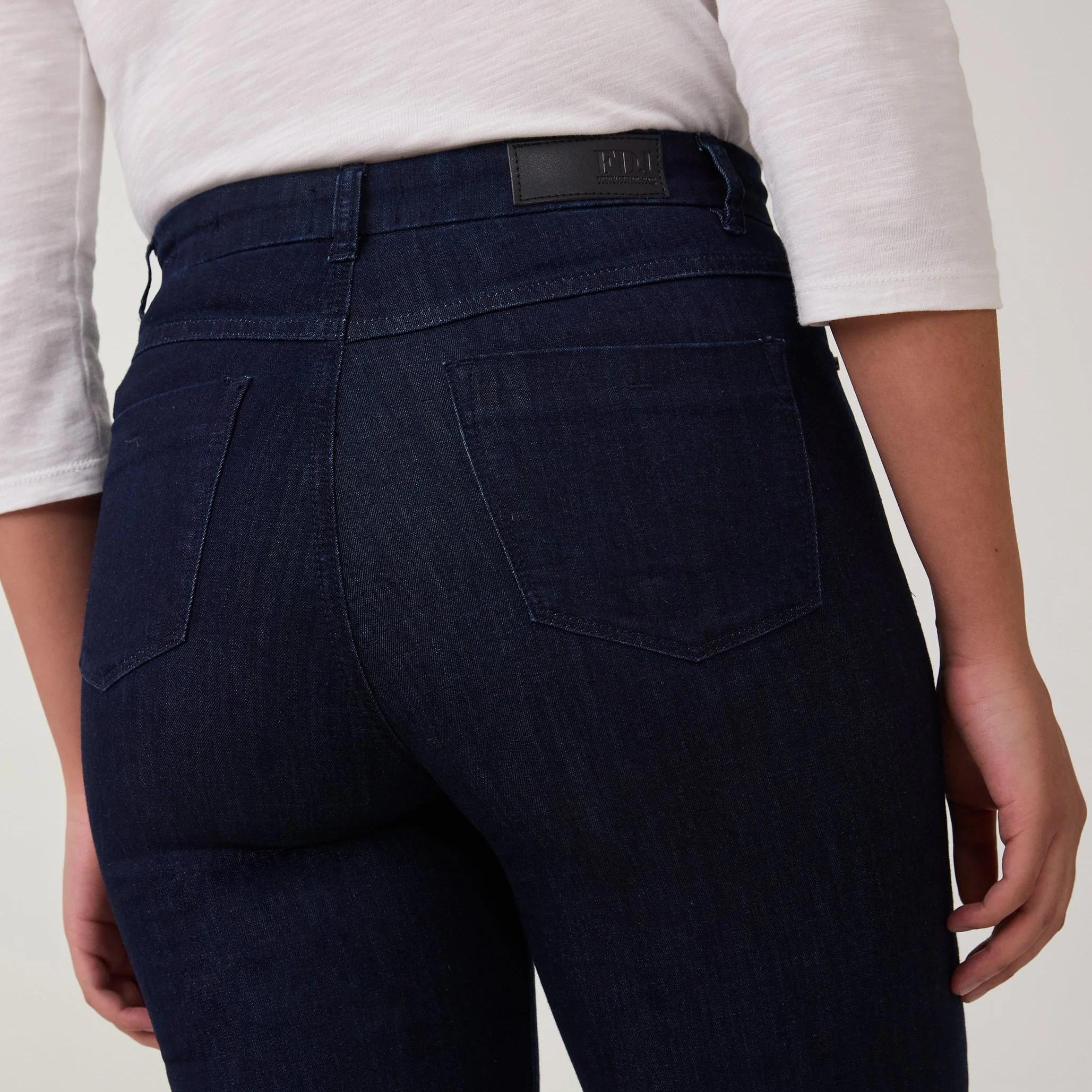 FDJ French Dressing Suzanne  Straight Leg Jeans (2 Colors)(6953250) - Image 6