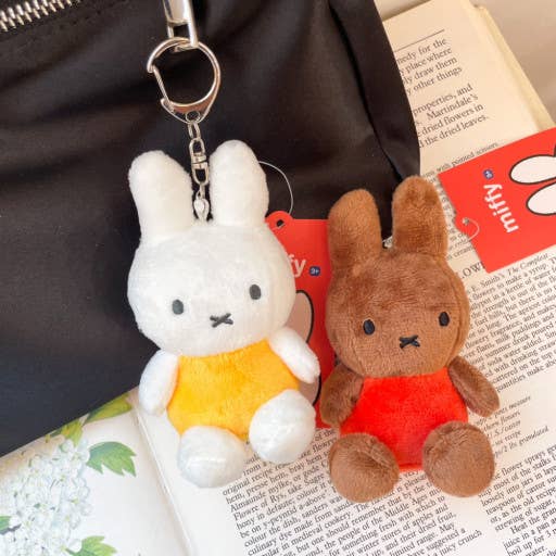 Miffy Classic Plush Stand Bag Charm (Chosen at Random) - Image 5