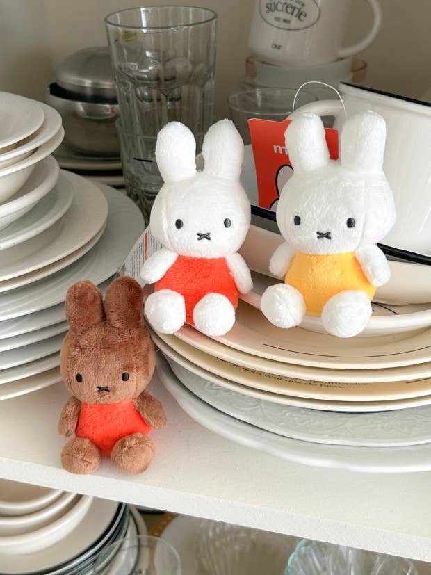 Miffy Classic Plush Stand Bag Charm (Chosen at Random) - Image 6