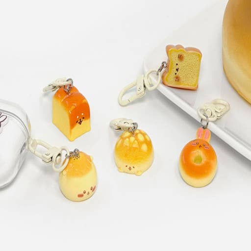 Mini Bakery Bread Random Keychain Box - Image 7