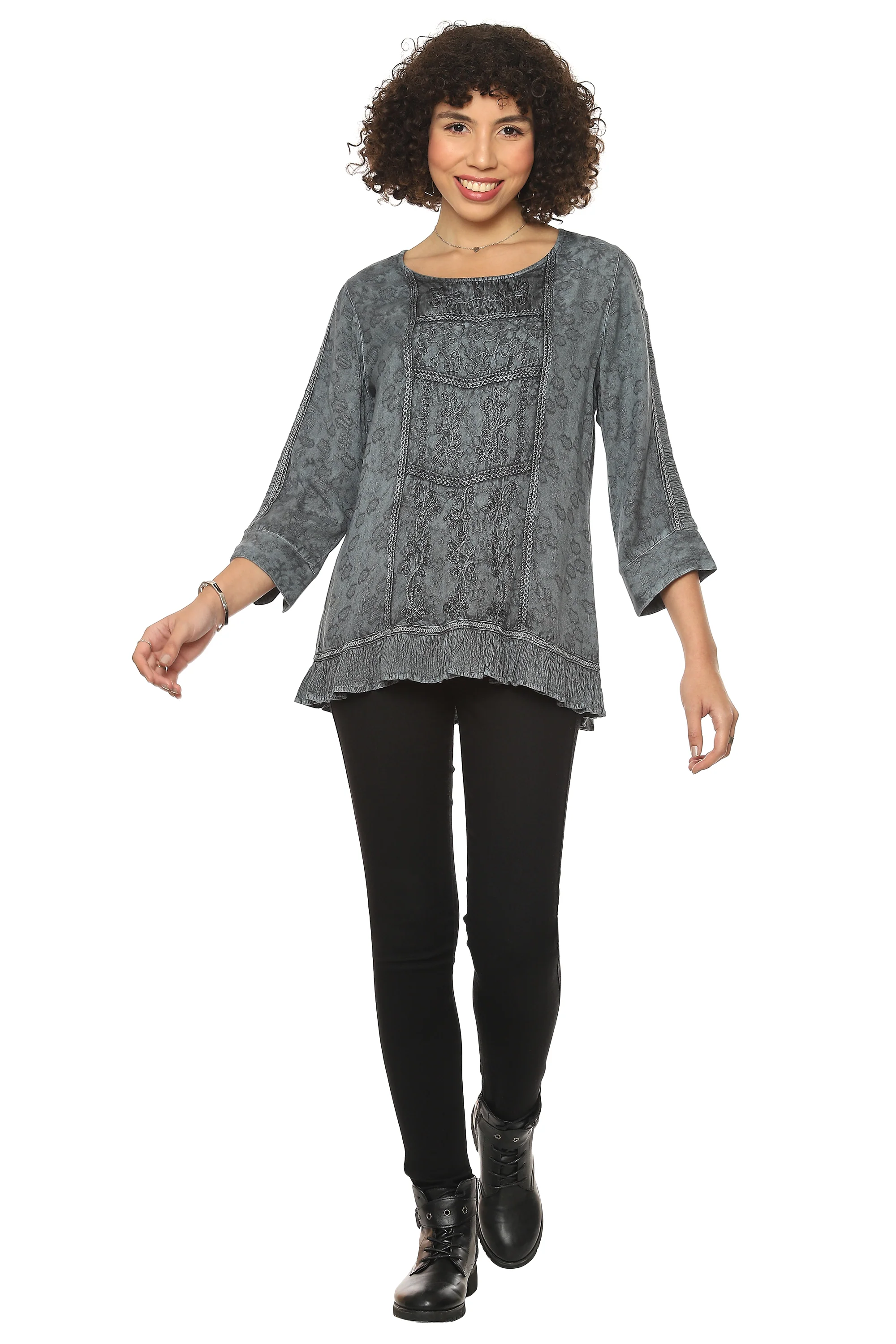 Parsley & Sage Vintage Wash Tiffany Tonal Embroidery Top (Graphite)(23F581C)